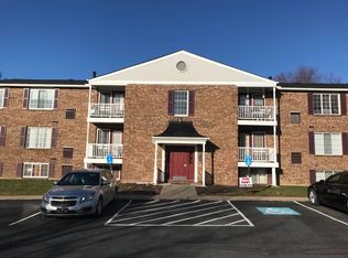 956 Wood Hollow Dr, Cranberry Township, PA 16066