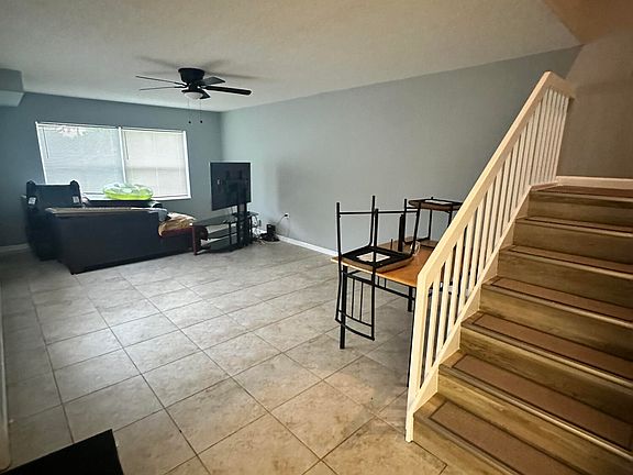 3rd image of 38 D Essex Court