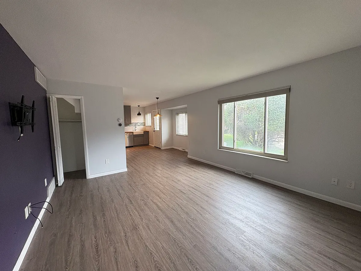 Building Photo - 1769 S Lee St #B