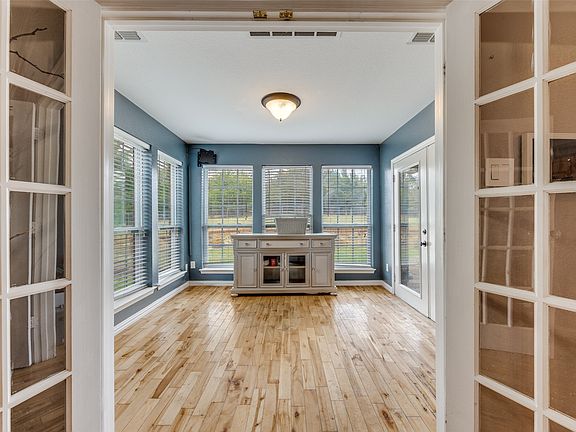 3rd image of 171 Chestnut Rd