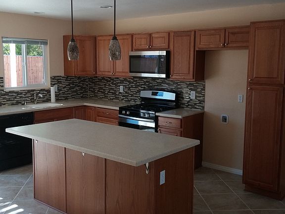 2nd image of 13425 Santa Ysabel Dr