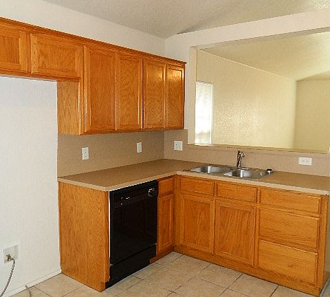 3rd image of 10445 Fairfax Ln