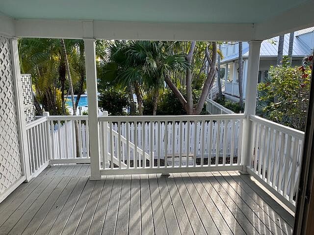 96 Golf Club Dr