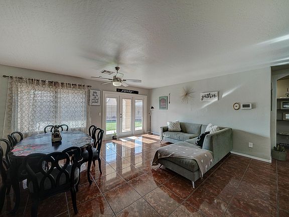 4th image of 7557 W Reade Ave