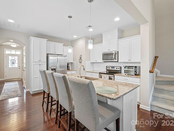 3rd image of 7322 Dulnian Way