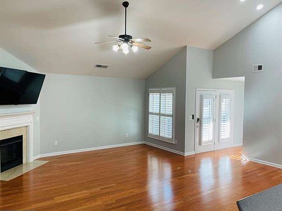 2nd image of 2335 Gateview Ct