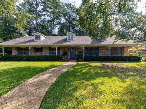 1411 Whispering Pines Blvd, Longview, TX 75604