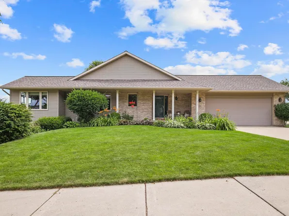 321 Dale Dr, Lodi, WI 53555