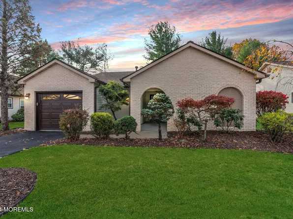 7 Hampton Drive, Marlboro, NJ 07746