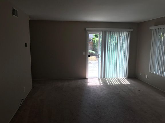 3rd image of 2563 Monticello Way