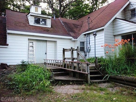 2nd image of 2315 N Elm Ave