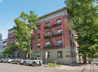 2109 NW Irving St UNIT 307, Portland, OR 97210