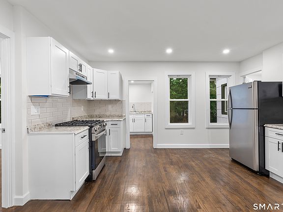 4th image of 27 Clarkson Street