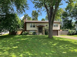 7366 Oakdale Dr, Newburgh, IN 47630
