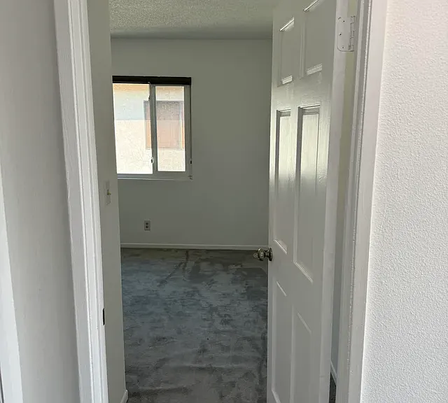 117 N 1st St #6 — Photo 4