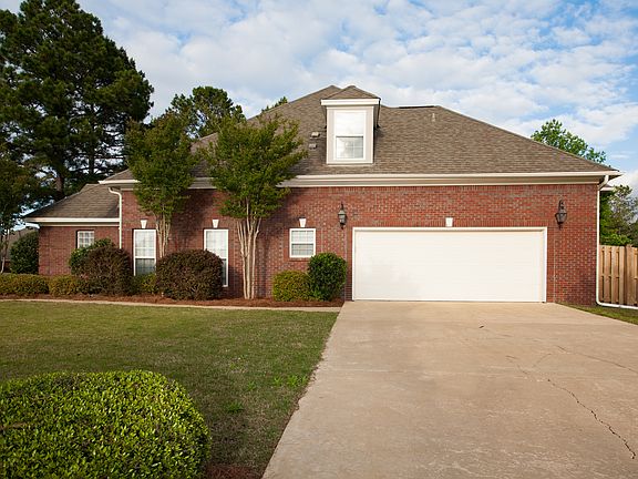 Side 2.5 car Garage