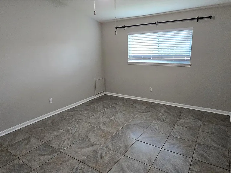 11507 Marrs Dr — Photo 24