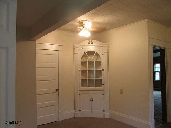 3rd image of 143 Brooks Blvd