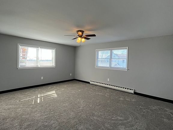 3rd image of 8467 Airport Rd