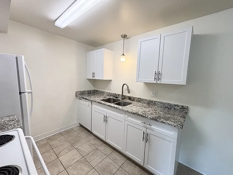 4768 S Bonair St #6 — Photo 4