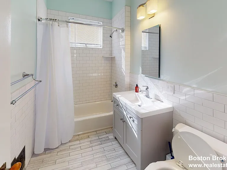 30 Roseclair St #3 — Photo 18