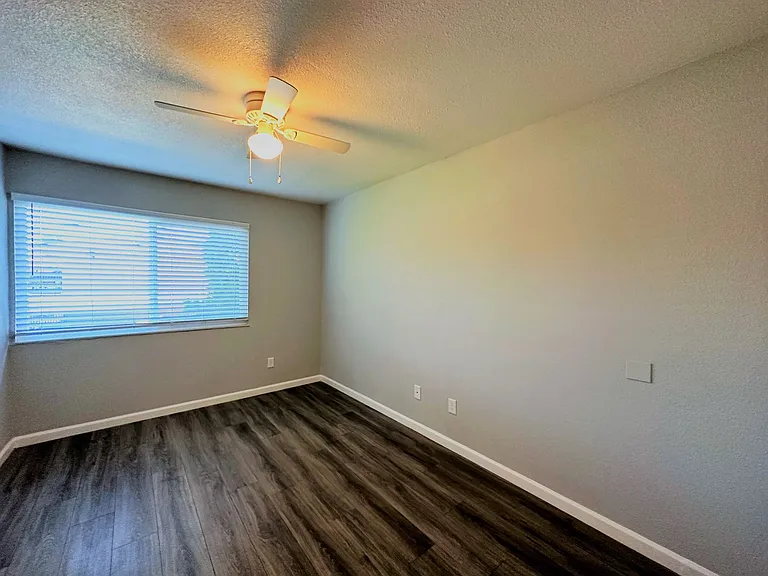 150 Gateway Court — Photo 13