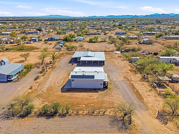 2nd image of 17565 W Marana Rd