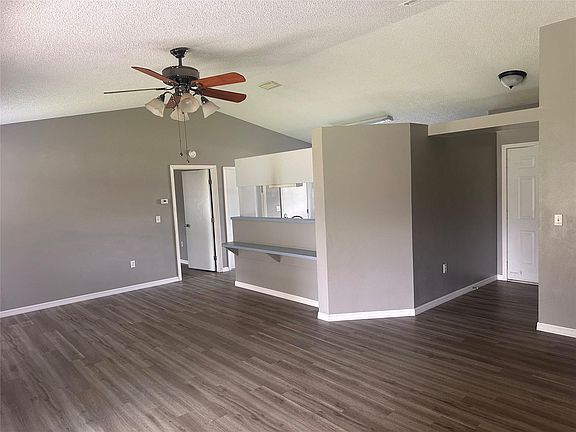2nd image of 553 Garfield Avenue