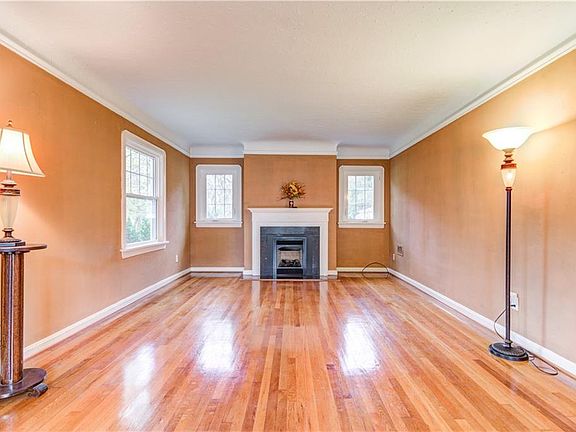 5th image of 18831 Rivercliff Dr