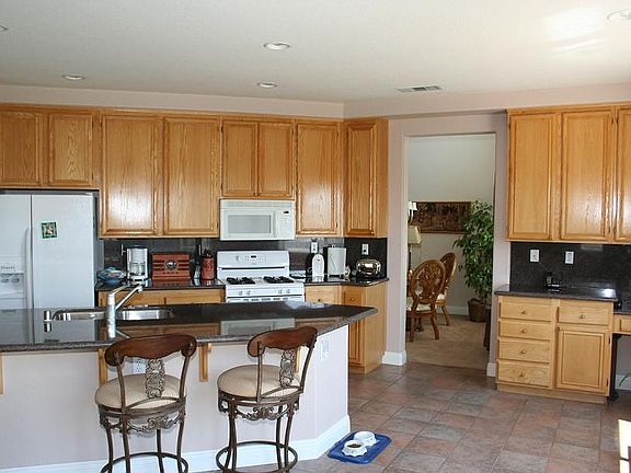 4th image of 33 Villa Valtelena
