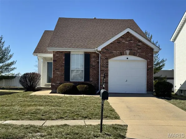 164 Bayhill Village Dr, O'Fallon, MO 63368