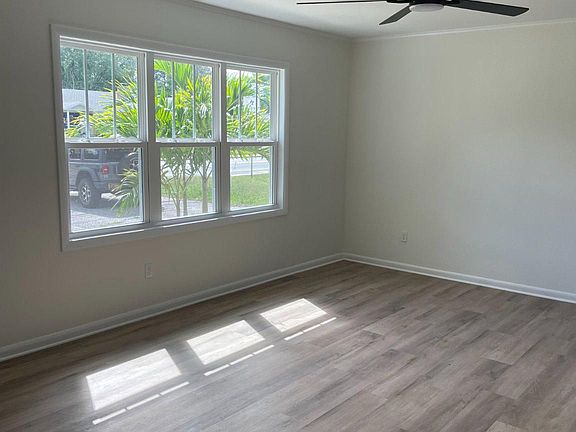 3rd image of 15 Lighthouse Rd