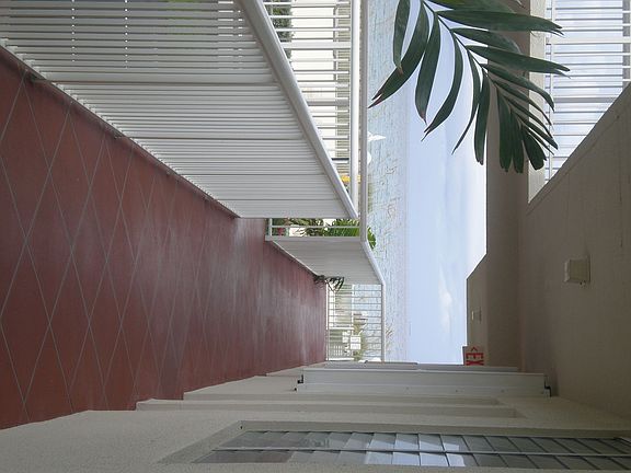 Hallway to Beach 