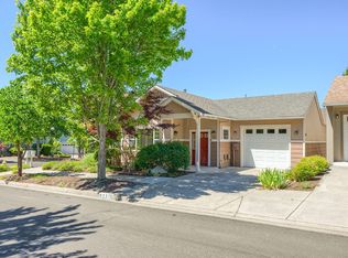 803 Plum Ridge Dr, Ashland, OR 97520