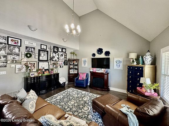 3rd image of 104 Harmony Way