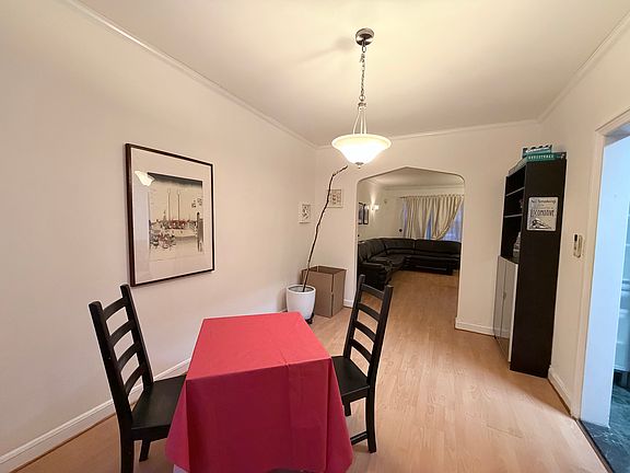 4th image of 4818 38th St