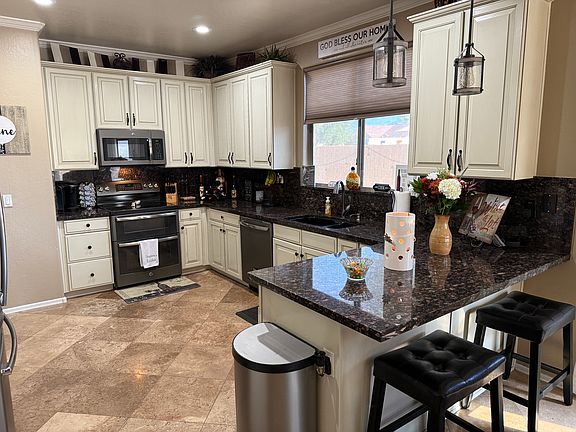 4th image of 3265 E Bluebird Dr
