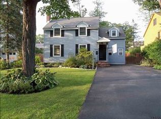 1577 Kingston Ave, Niskayuna, NY 12309
