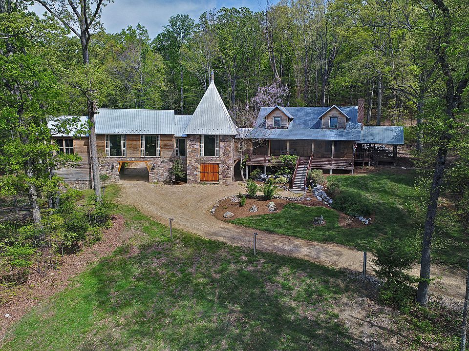 1st image of 340 Greenbough Ln