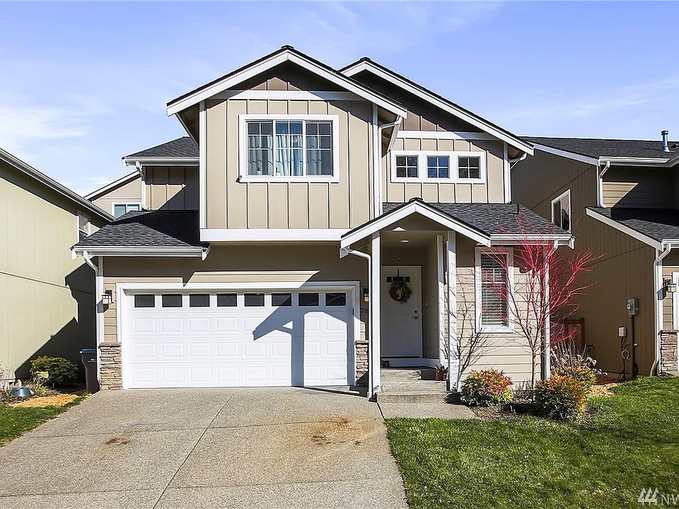 Welcome to 785 Courage Ct SE