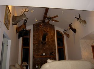 35W712 Old Barn Rd, West Dundee, IL 60118