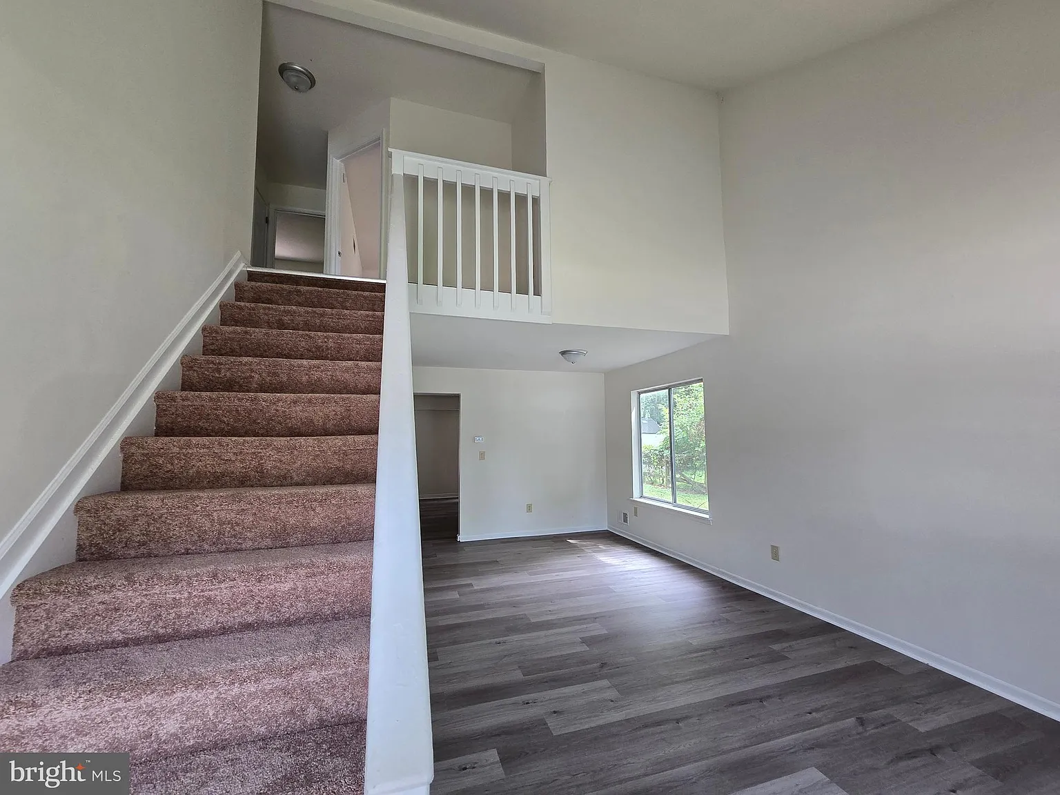 2 Story — Photo 3