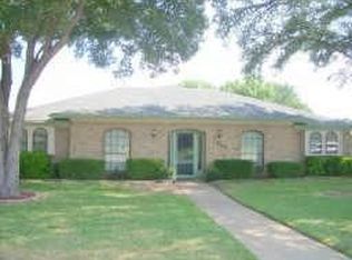 1443 Cheyenne Rd, Lewisville, TX 75077