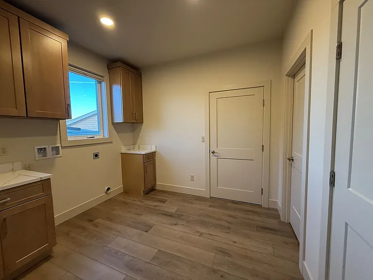1722 Castlerock Ave — Photo 6