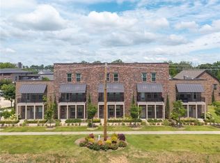 9225 Ra Young Jr Dr, Fort Smith, AR 72916