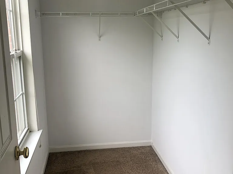 754 Thornbury Ct #1 — Photo 9