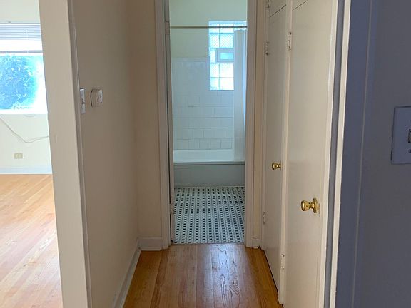 3rd image of 313 S West Ave APT E