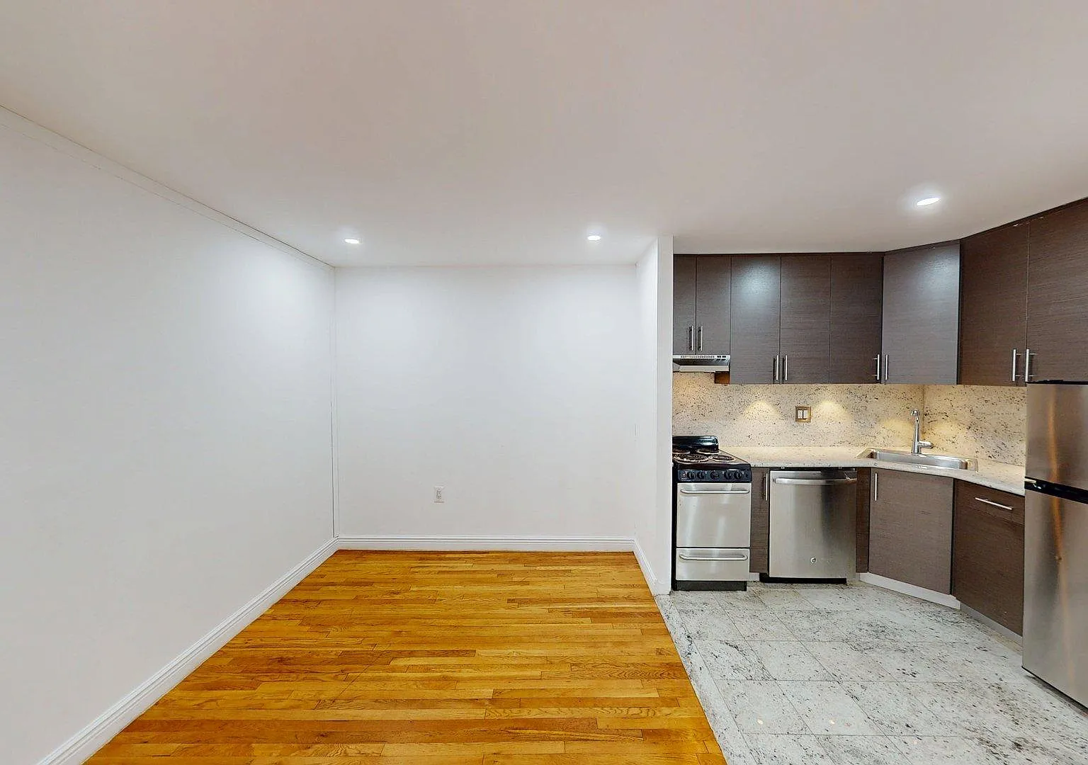 50 Prince Street — Photo 2
