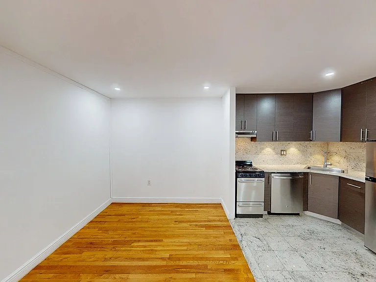 50 Prince St #6L — Photo 2