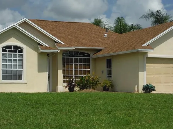 2590 SE Hemsing St, Port Saint Lucie, FL 34984